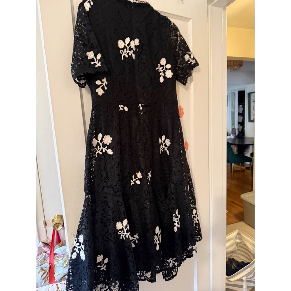 Taylor Black Lace Floral Embroidered Fit & Flare V-Neck Dress Size 16 C/T 607147 - Picture 5 of 5
